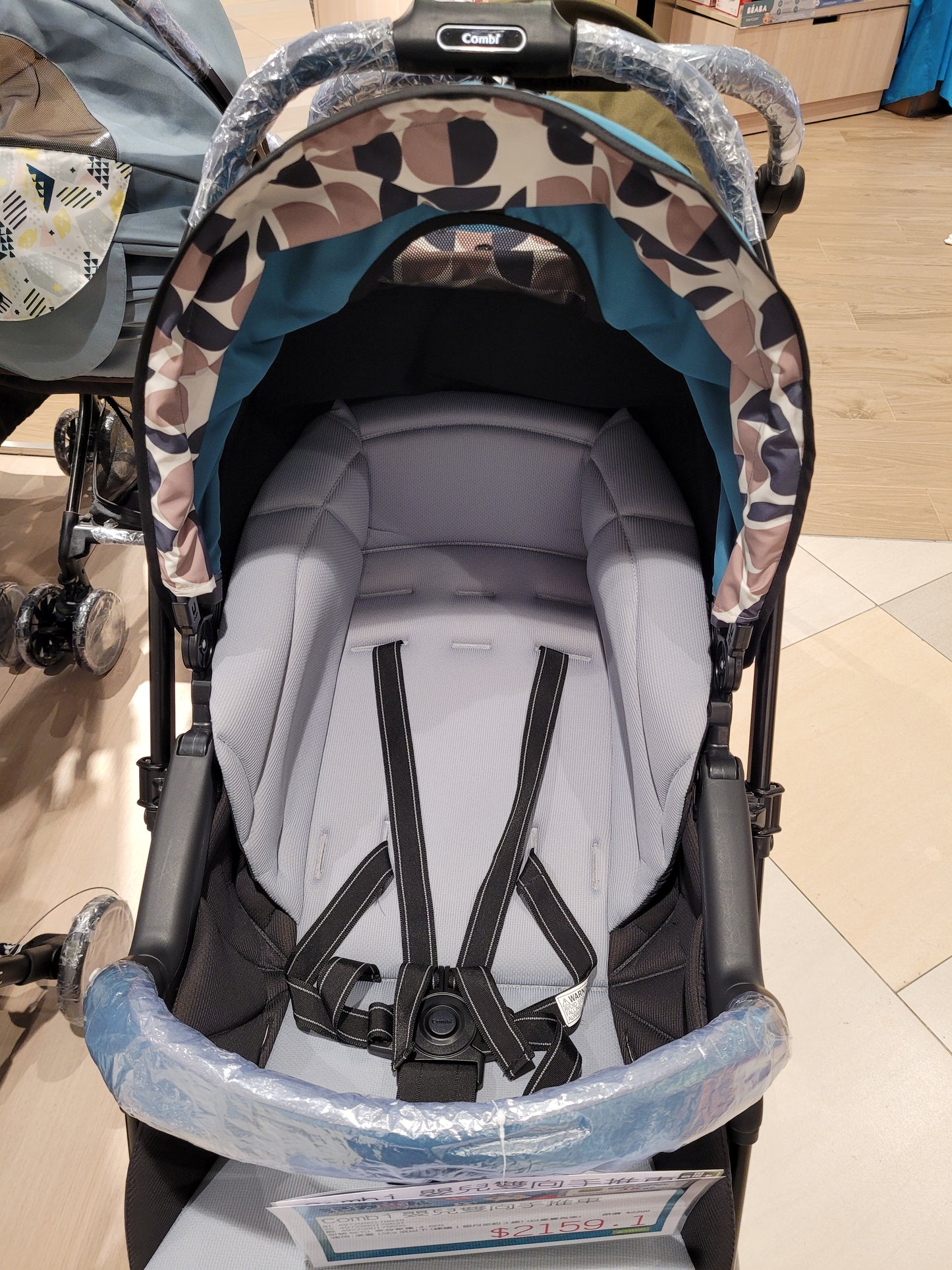 Combi Neyo 嬰兒手推車